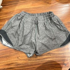 Lululemon Hotty Hot Lined Short 4”